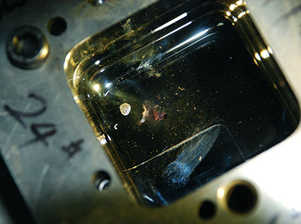 <a href='http://www.scaddd.com/product/3.htm' class='text_a'>模具激光焊機</a>修復鏡面模具效果